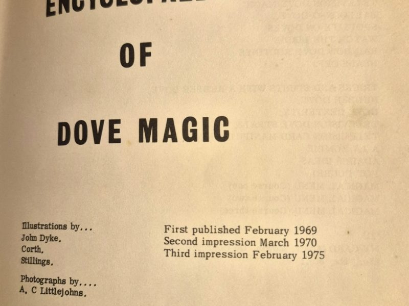 4 volumes Encyclopedia of dove magic