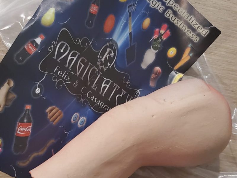 Pouce géant latex de chez Magiclatex
