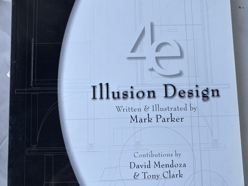 Vends livres/ plans grandes illusions en anglais- RARE