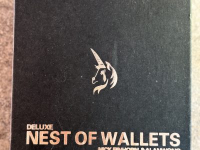 Nest of wallets