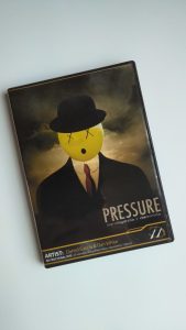 PRESSURE : Pénétration d'un téléphone dans UN ballon. UN MIRACLE !